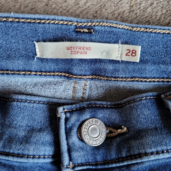 Levi's Mid Rise Boyfriend jeans size 28 - Picture 10 of 14